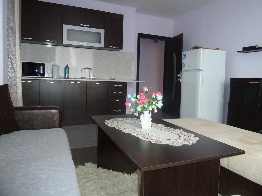 Anfid Apartments Burgas Bagian luar foto