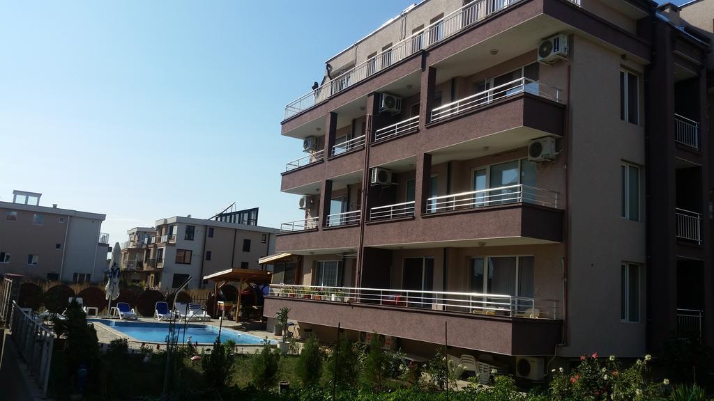 Anfid Apartments Burgas Bagian luar foto