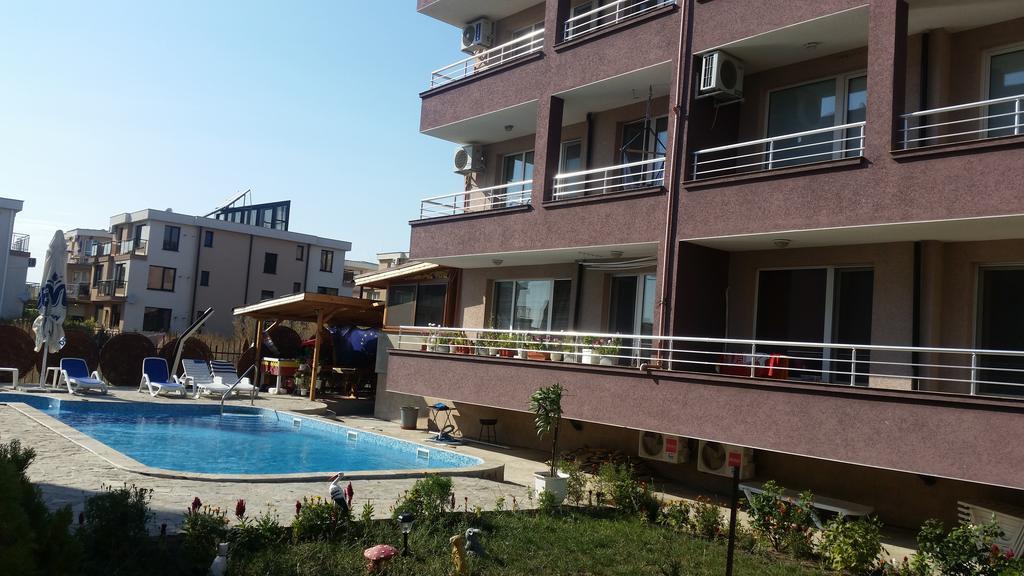 Anfid Apartments Burgas Bagian luar foto