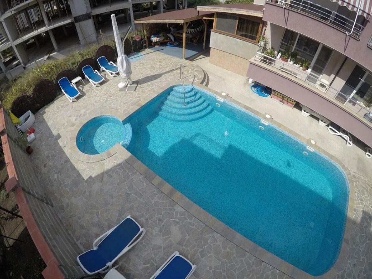 Anfid Apartments Burgas Bagian luar foto